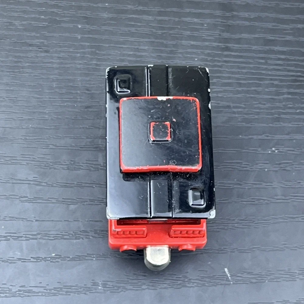 Thomas & Friends Sodor‎ Line Caboose Take-n-Play 2010 Die-Cast Train Car